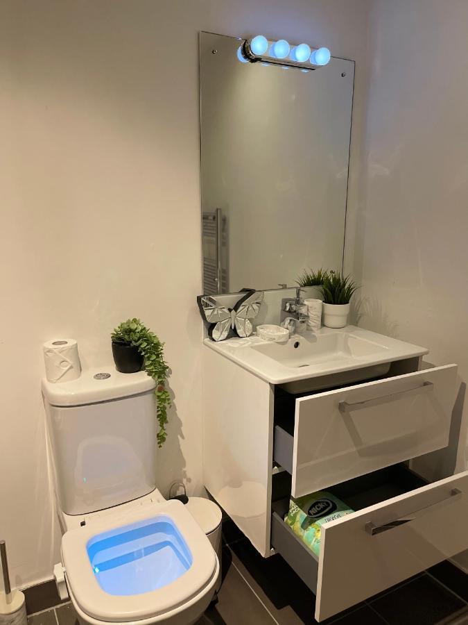 Modern Spacious 1 Bed Flat In Birmingham City Centre With Free Parking, Fast Free Wifi And Netflix Екстер'єр фото